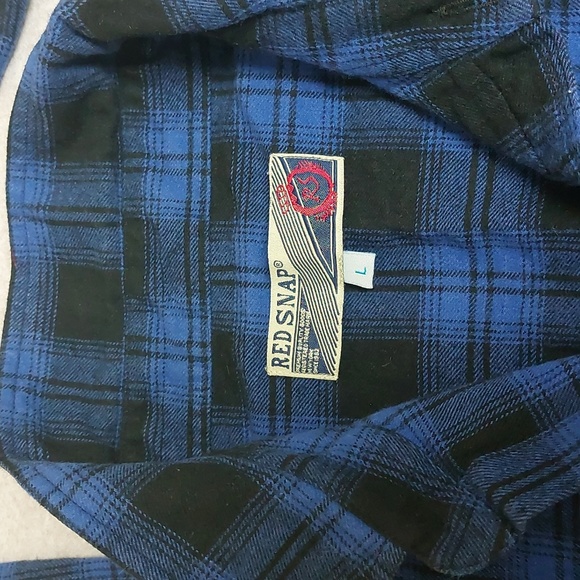 RED SNAP Size L flanel button down shirtSize L - Picture 3 of 3